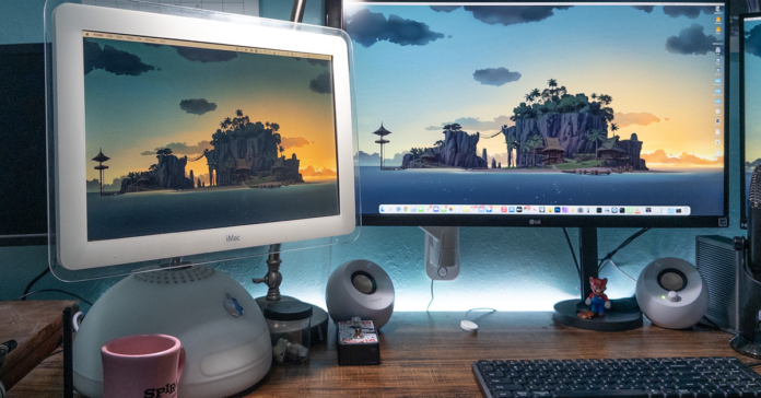 Picture of an iMac G4 next to a modern 4K monitor, with macOS Sequoia running on both displays.